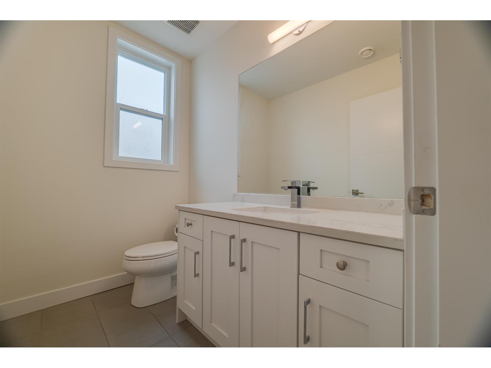 3 19628 55A AVENUE, Langley