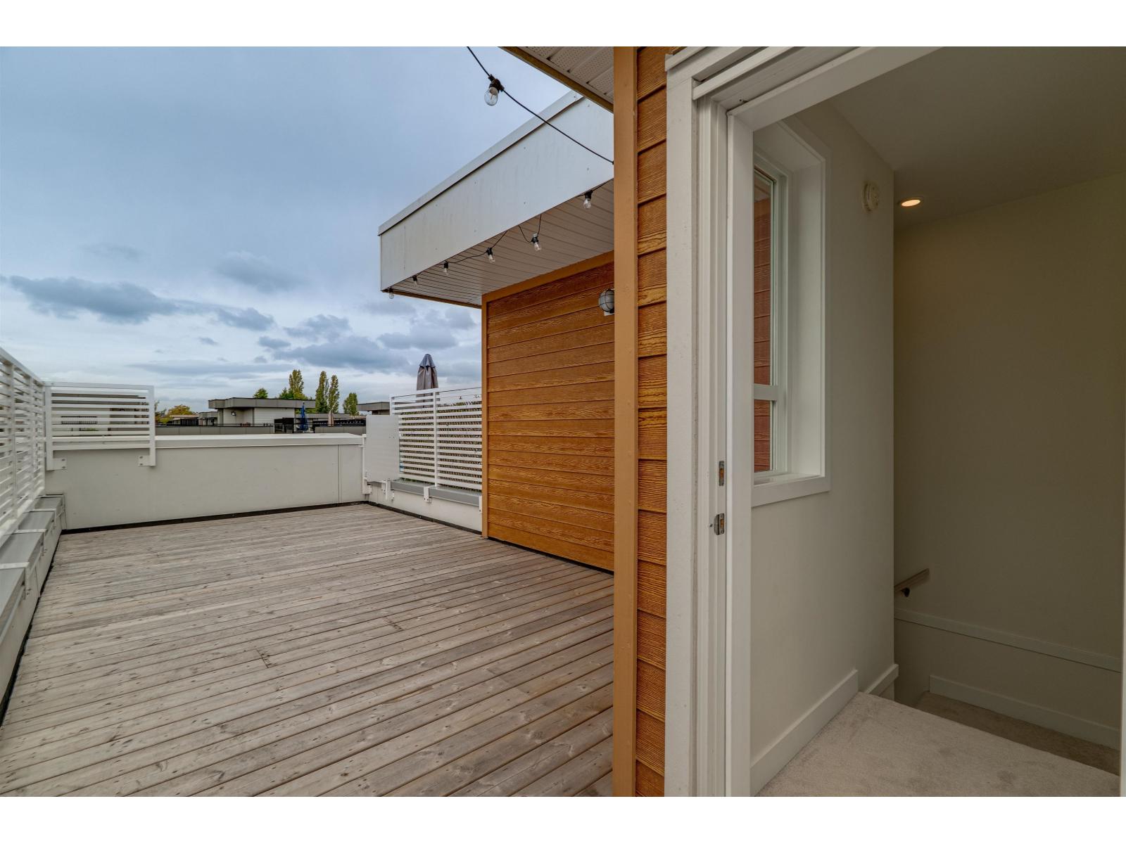 3 19628 55A AVENUE, Langley