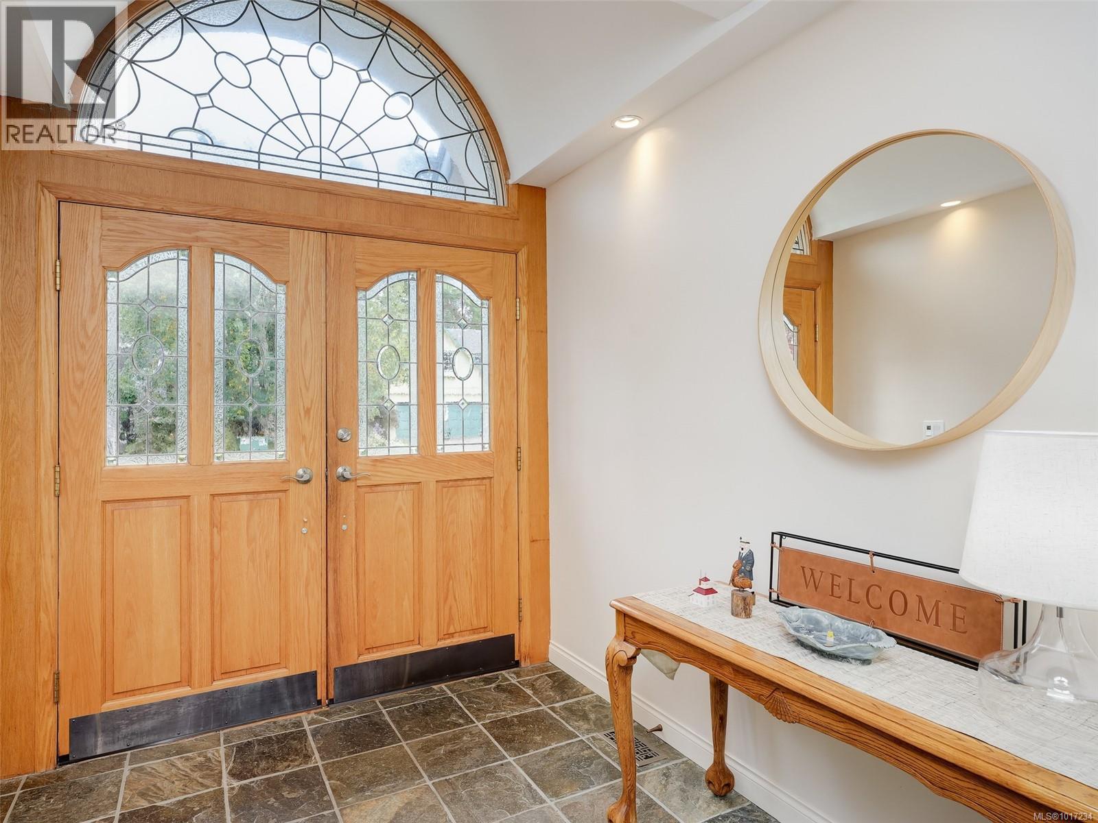  3914 Gibson Court, Saanich