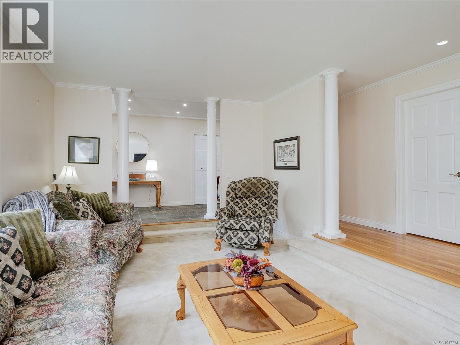  3914 Gibson Court, Saanich