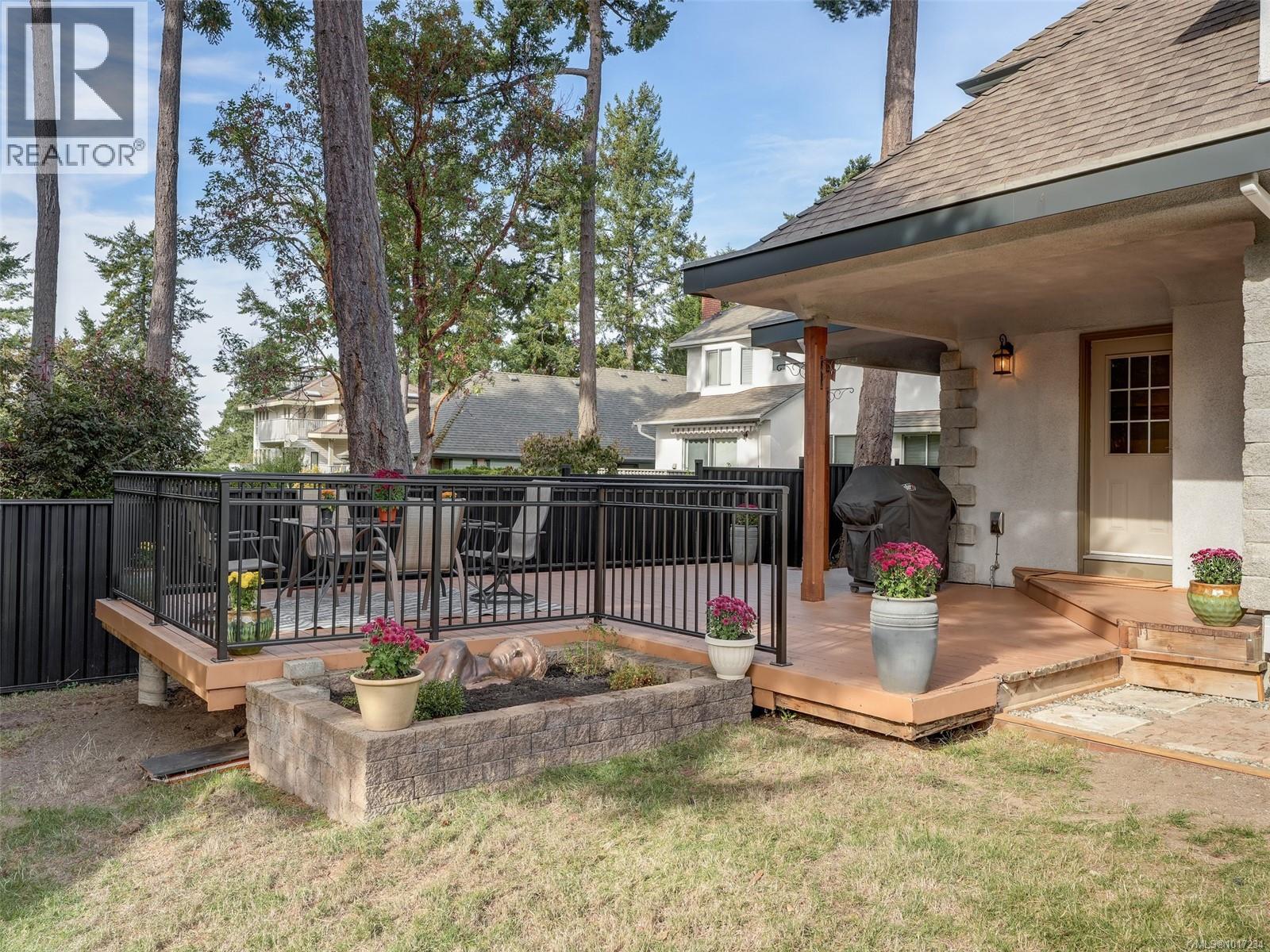  3914 Gibson Court, Saanich