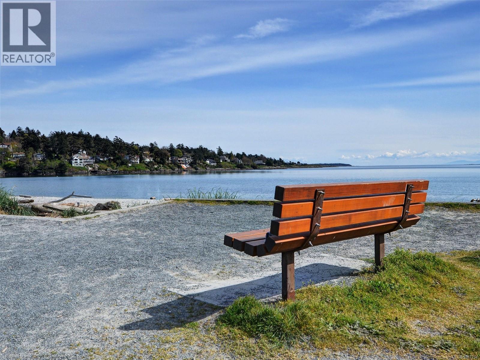  3914 Gibson Court, Saanich
