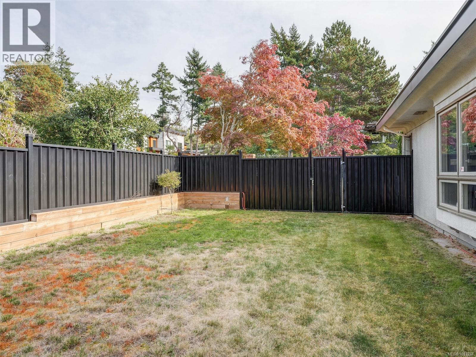  3914 Gibson Court, Saanich