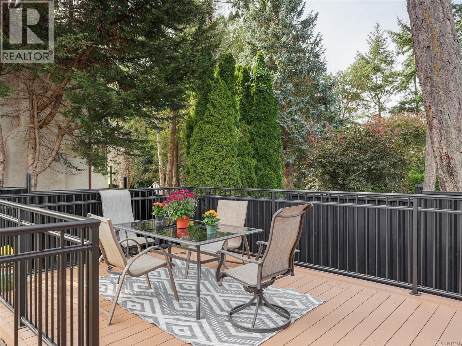  3914 Gibson Court, Saanich