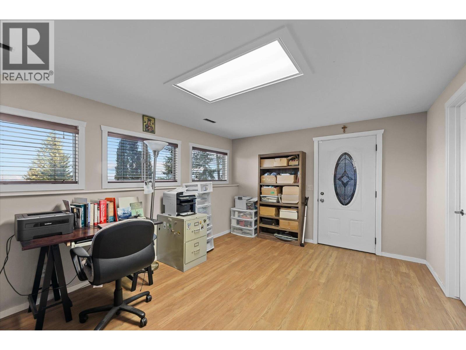  1644 SCOTT Crescent, West Kelowna