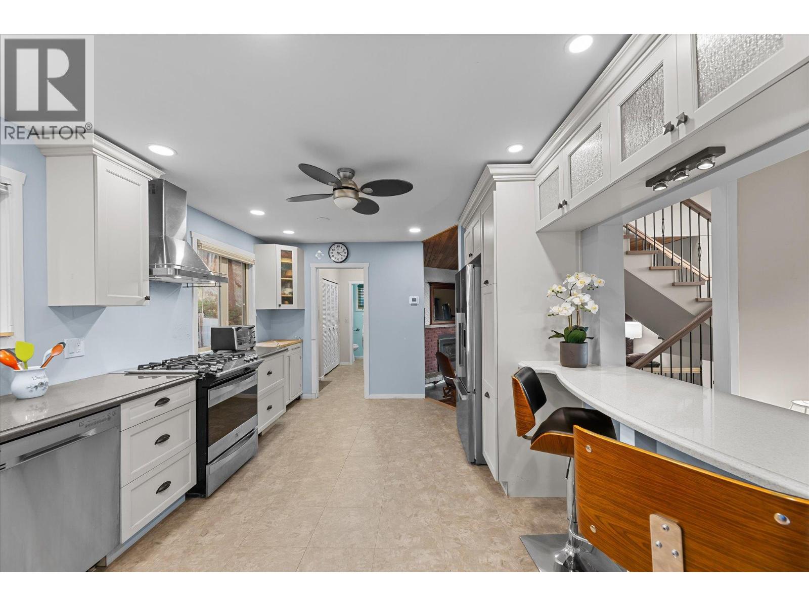 1644 SCOTT Crescent, West Kelowna