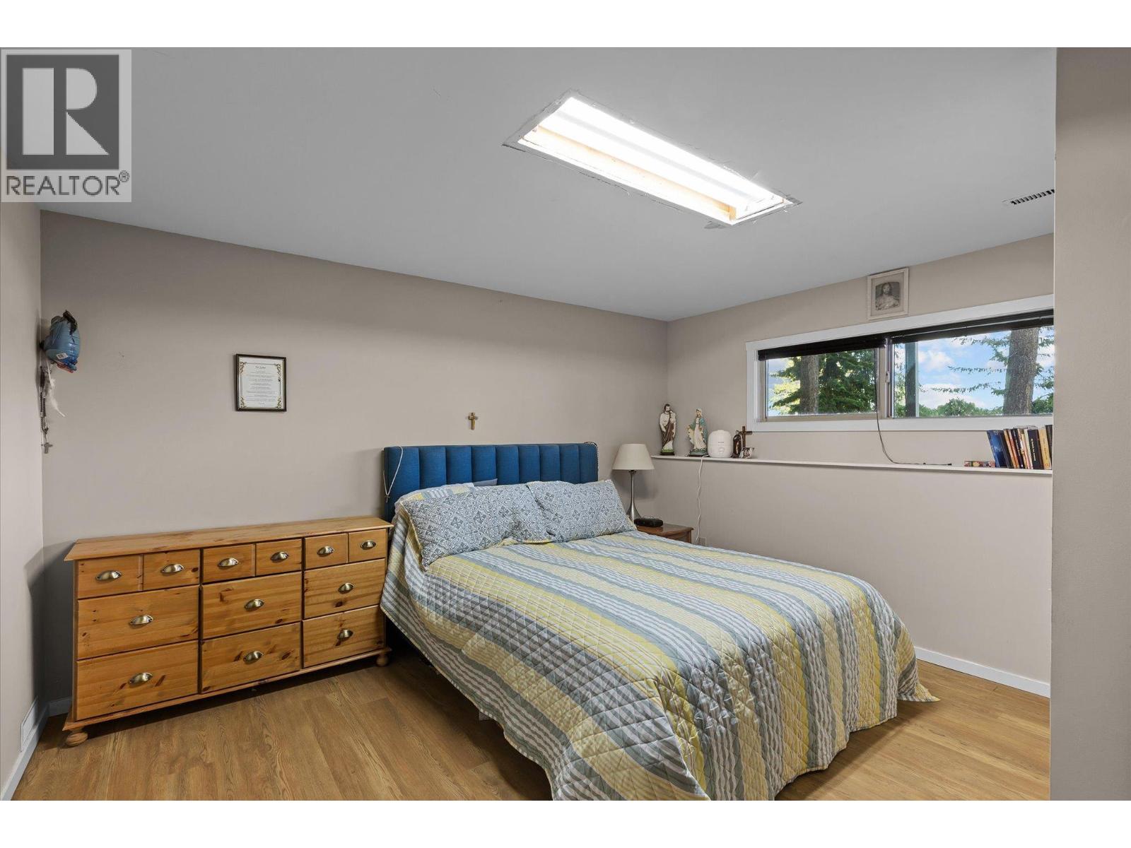 1644 SCOTT Crescent, West Kelowna