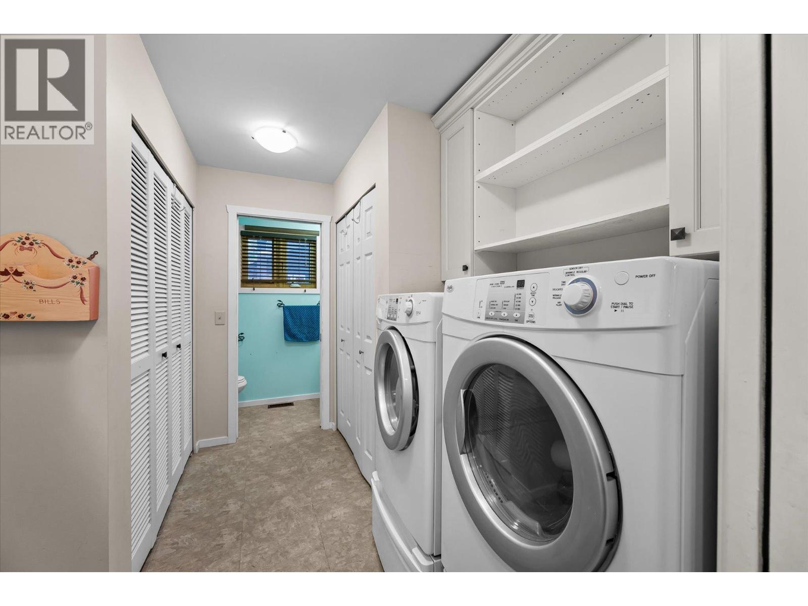  1644 SCOTT Crescent, West Kelowna