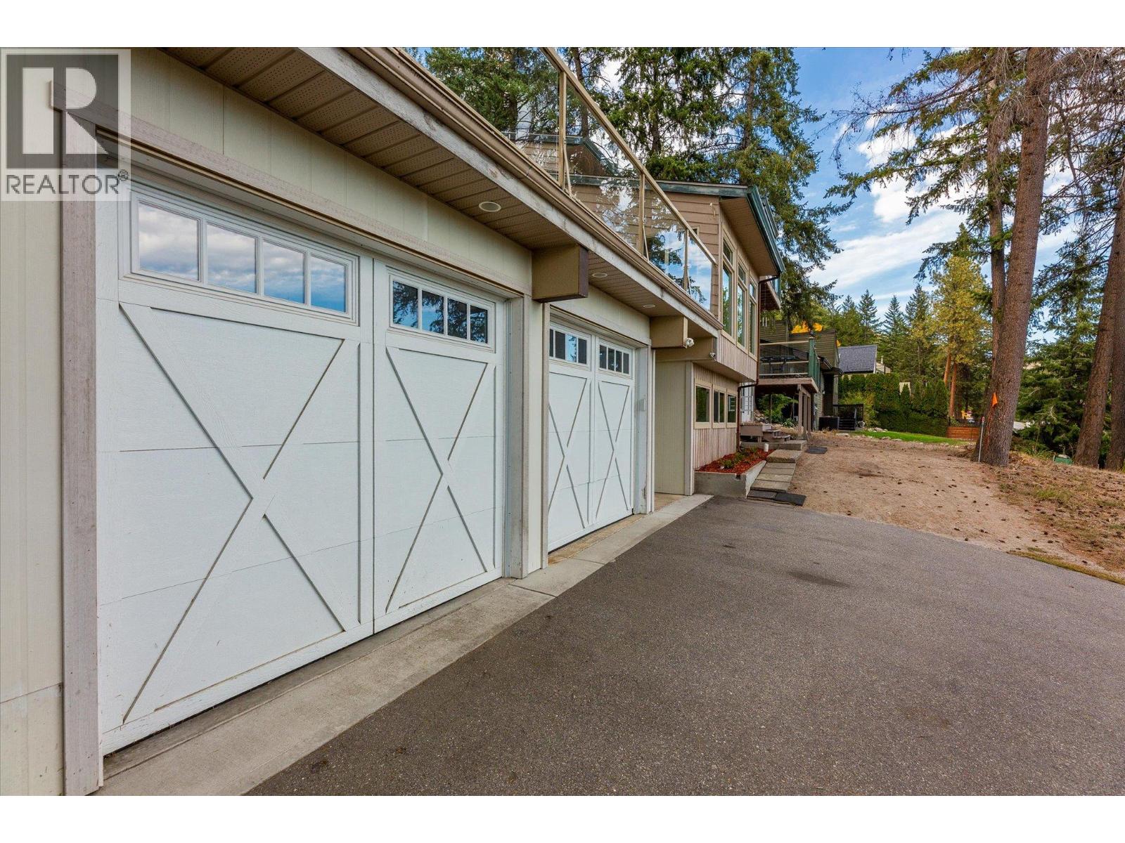  1644 SCOTT Crescent, West Kelowna