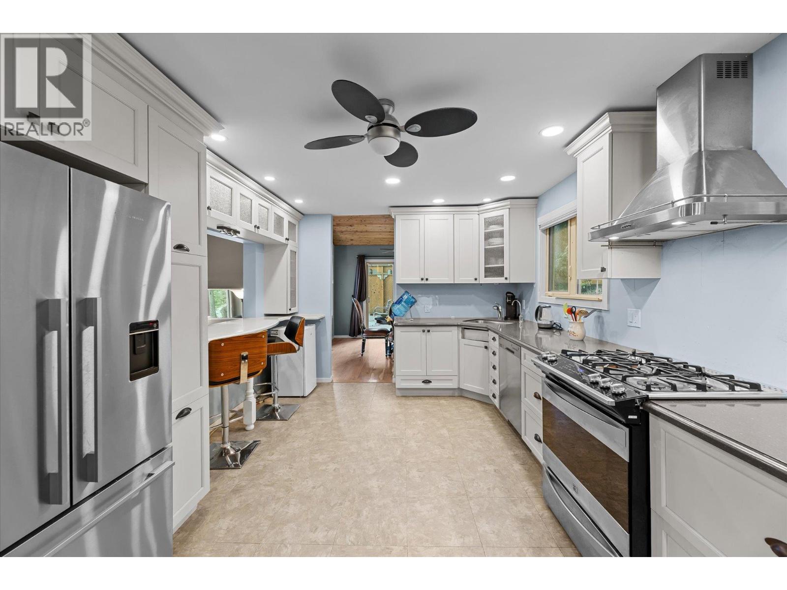  1644 SCOTT Crescent, West Kelowna