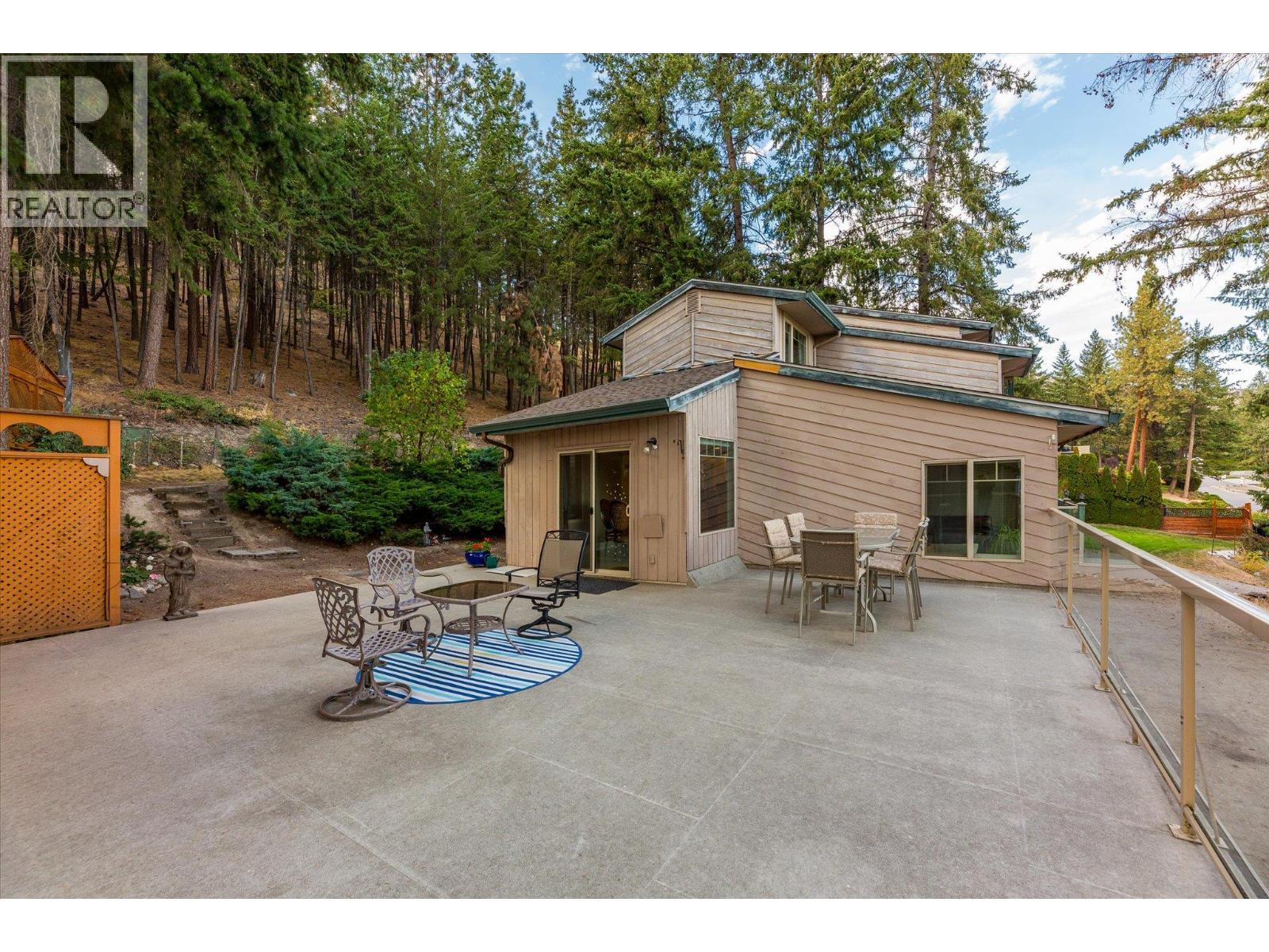  1644 SCOTT Crescent, West Kelowna