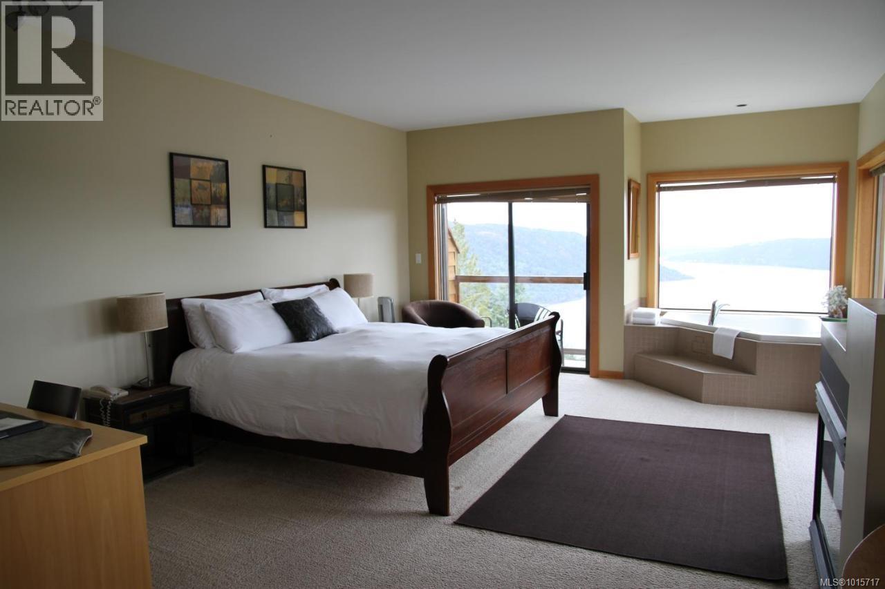 Lot A 265 Trans Canada Highway, Malahat