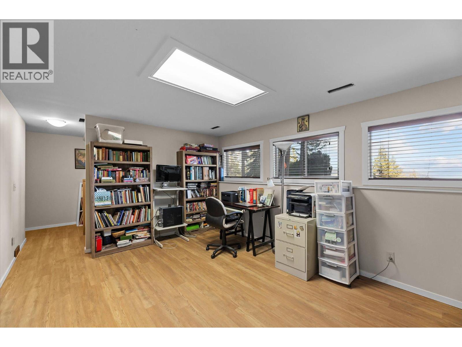  1644 SCOTT Crescent, West Kelowna