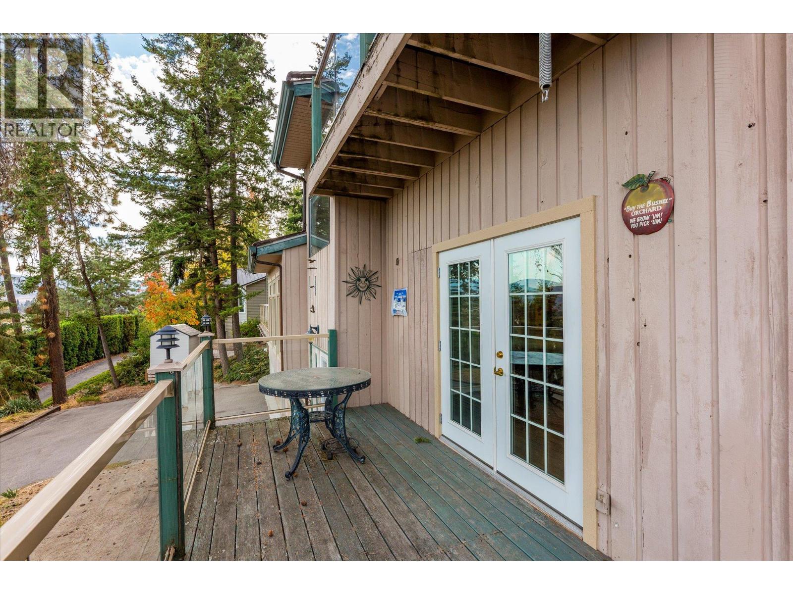  1644 SCOTT Crescent, West Kelowna