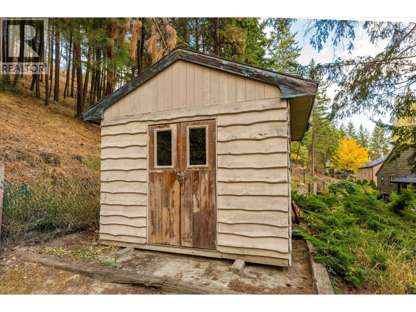  1644 SCOTT Crescent, West Kelowna