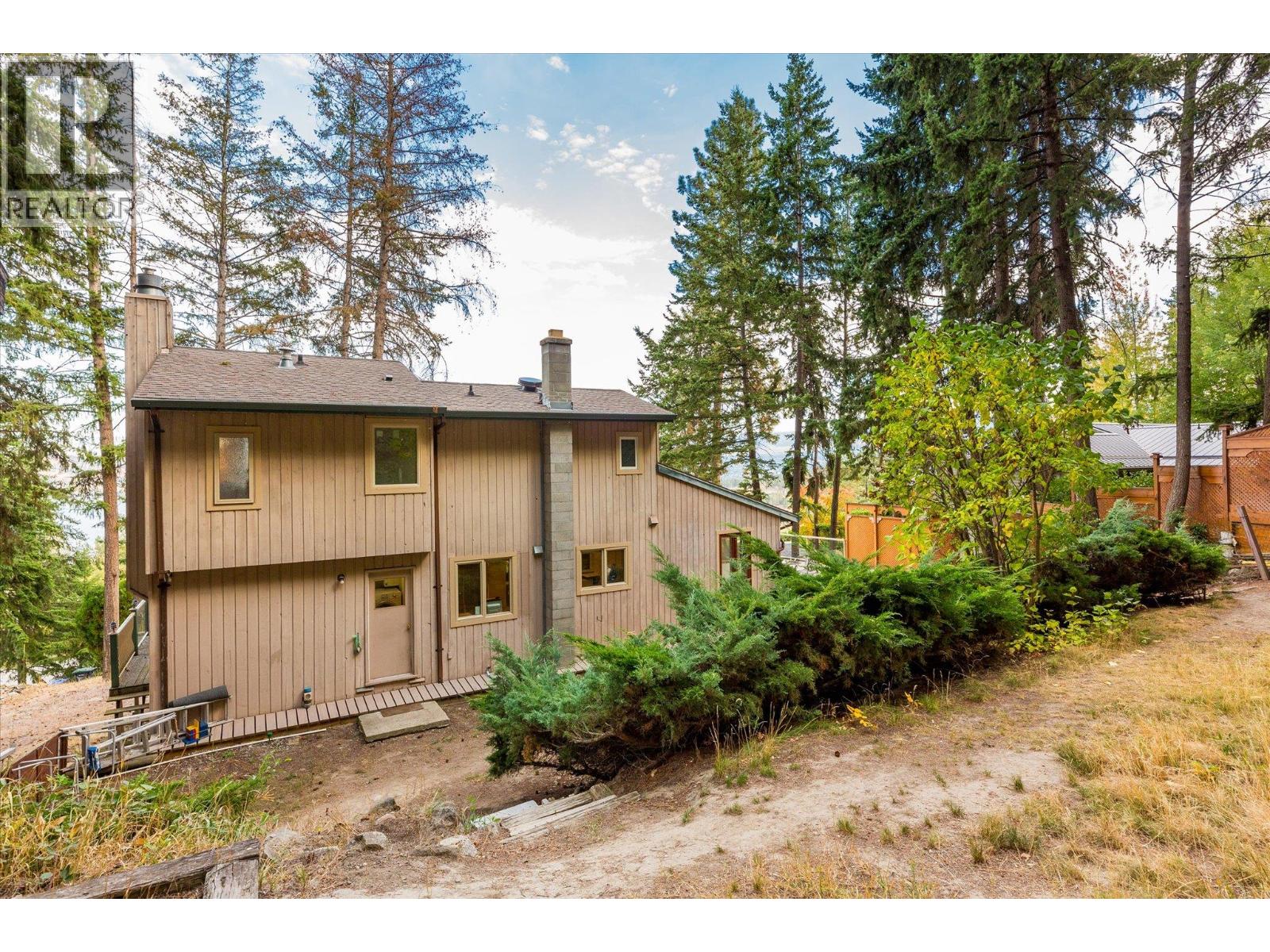  1644 SCOTT Crescent, West Kelowna
