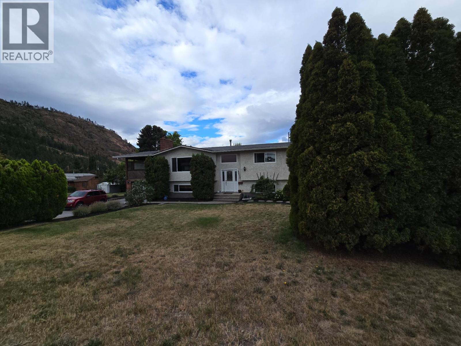  2606 Applewood Road, West Kelowna