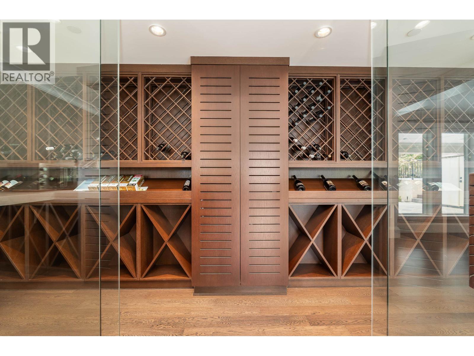 3918 SOUTHRIDGE AVENUE, West Vancouver