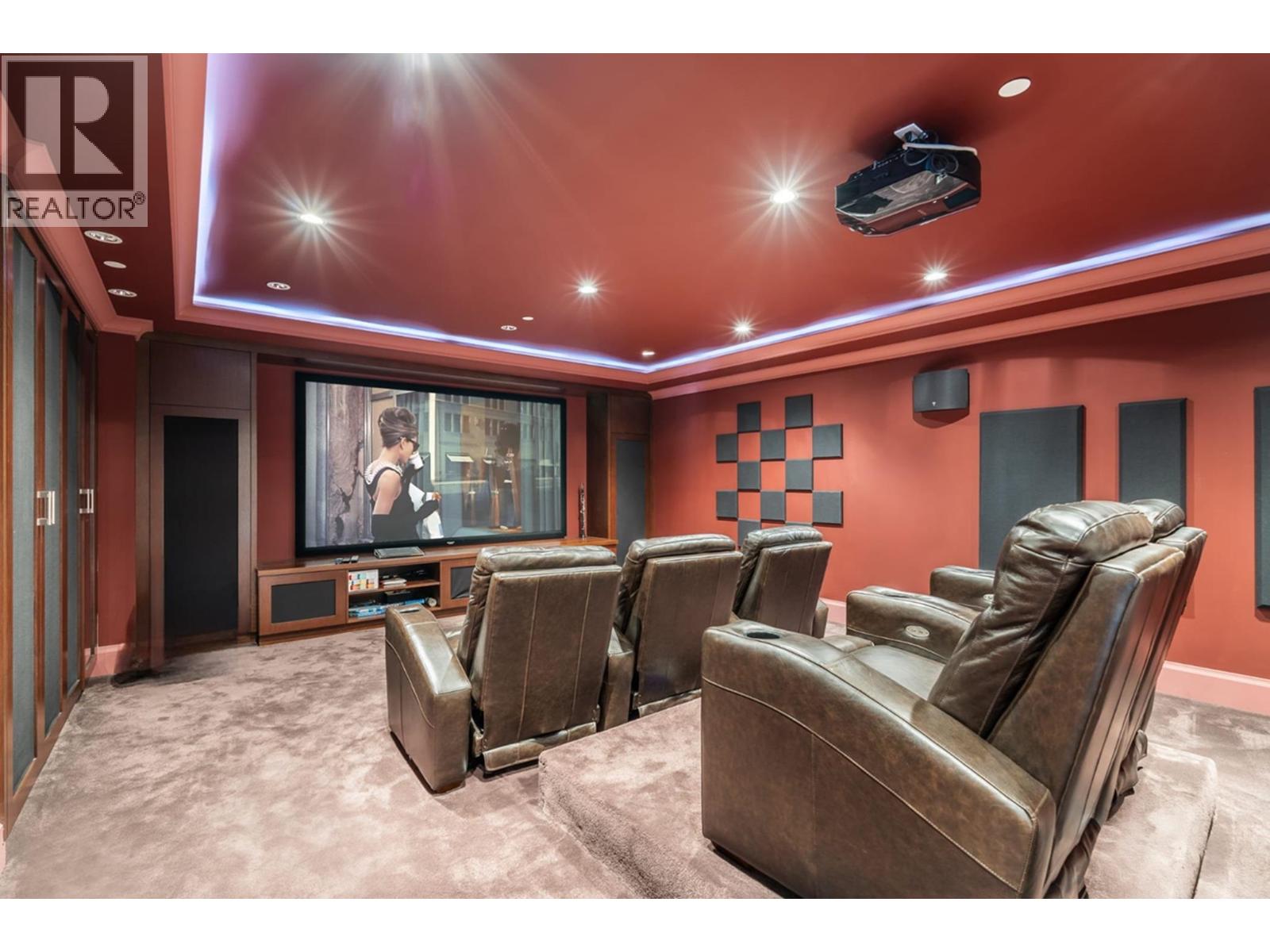 3918 SOUTHRIDGE AVENUE, West Vancouver