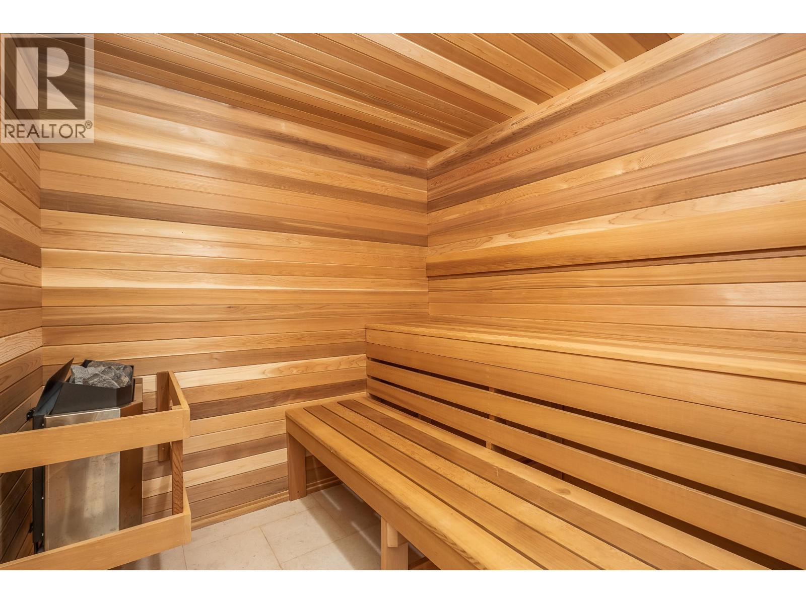 3918 SOUTHRIDGE AVENUE, West Vancouver