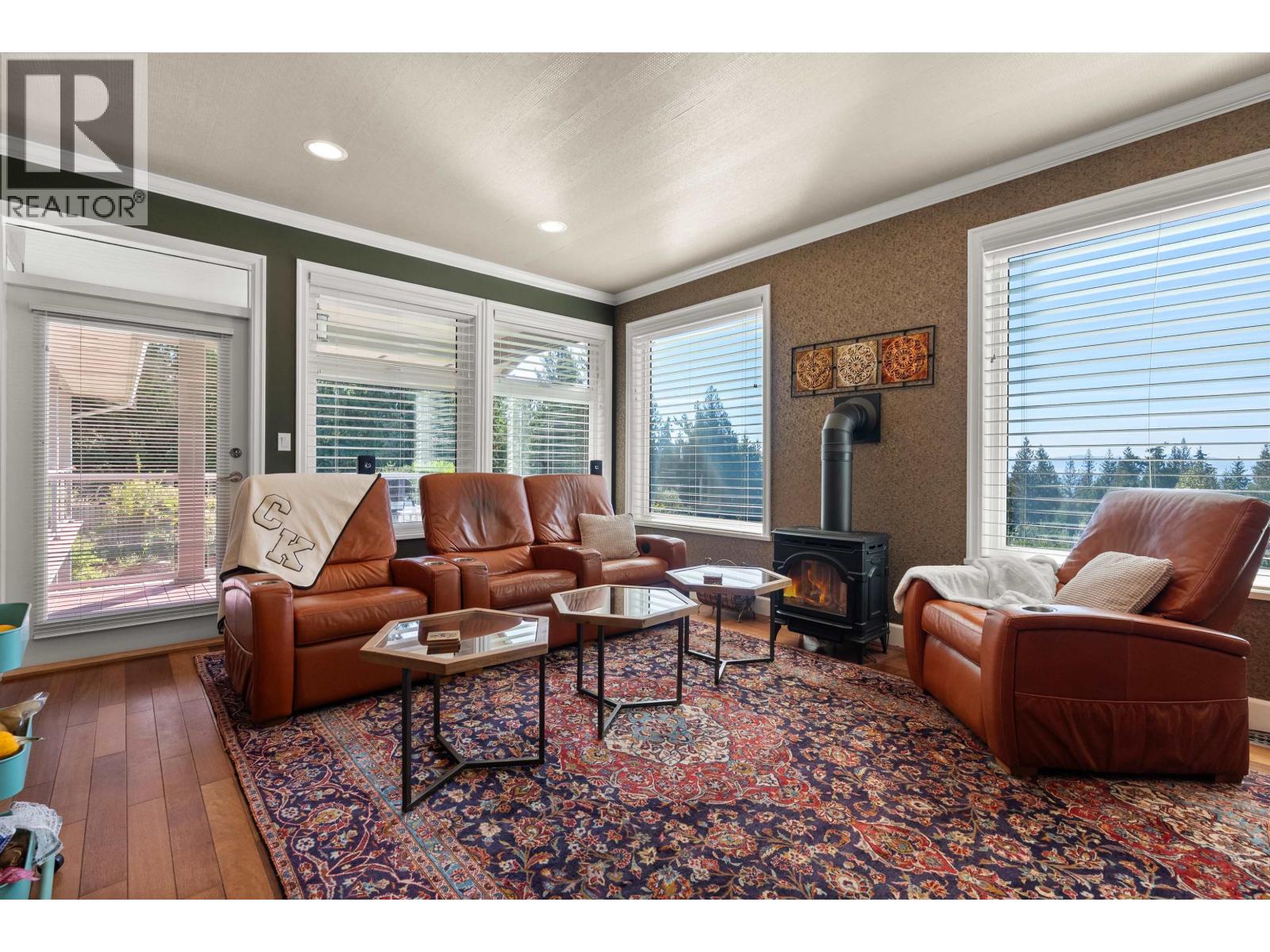 2440 SUNSHINE COAST HIGHWAY, Roberts Creek