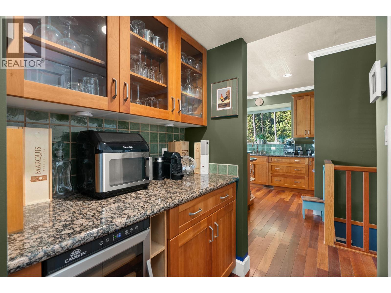 2440 SUNSHINE COAST HIGHWAY, Roberts Creek