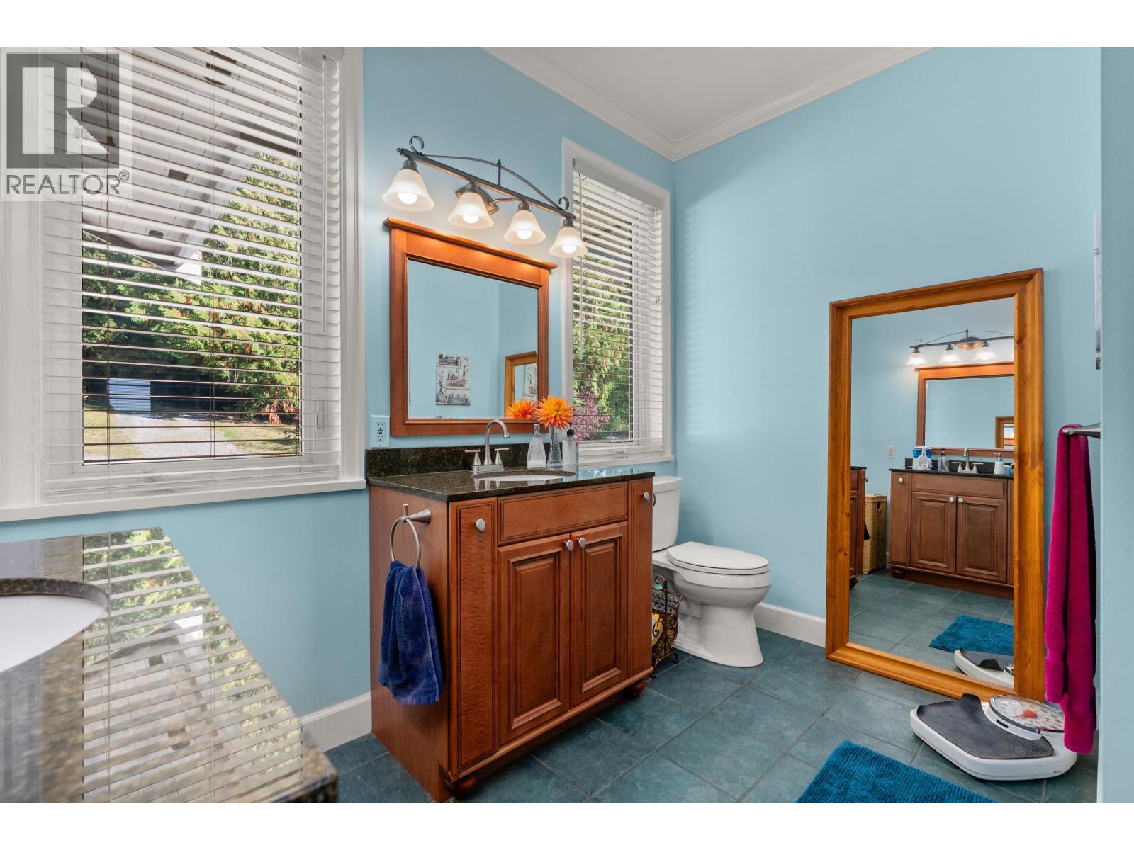 2440 SUNSHINE COAST HIGHWAY, Roberts Creek