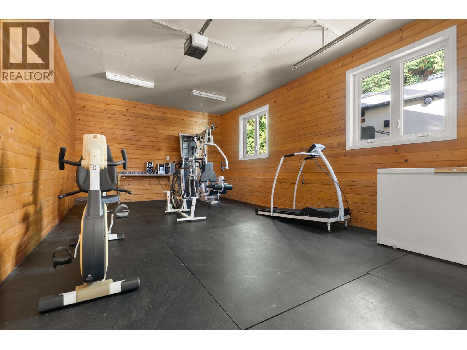 2440 SUNSHINE COAST HIGHWAY, Roberts Creek