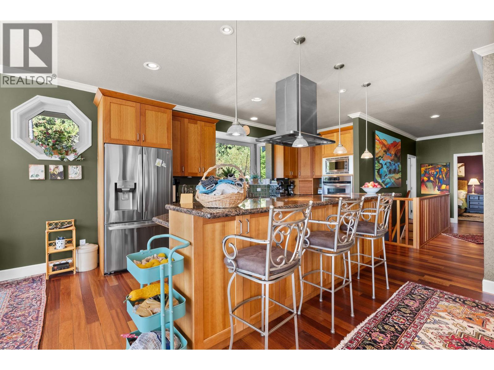 2440 SUNSHINE COAST HIGHWAY, Roberts Creek