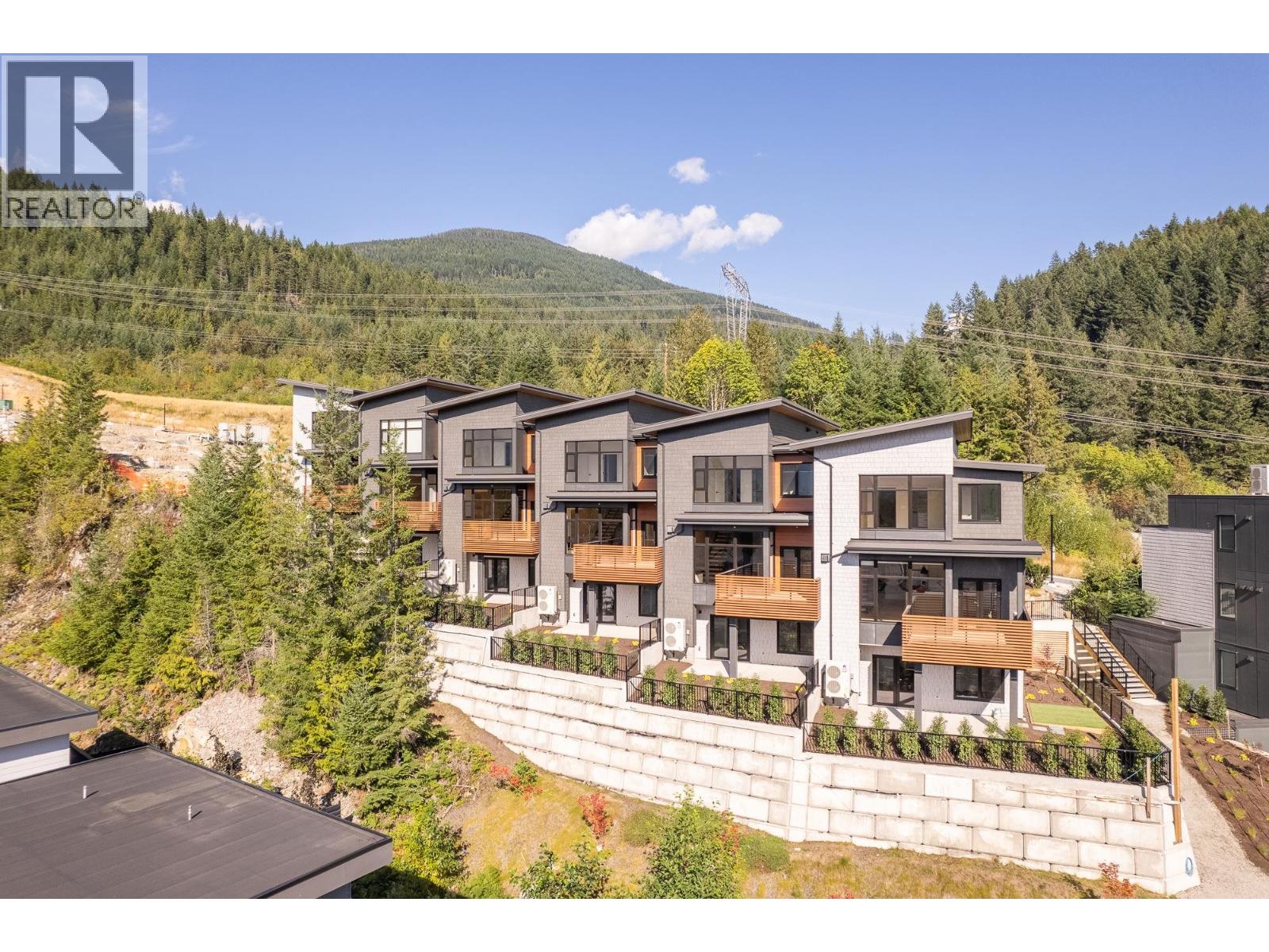 11 3407 MAMQUAM ROAD, Squamish