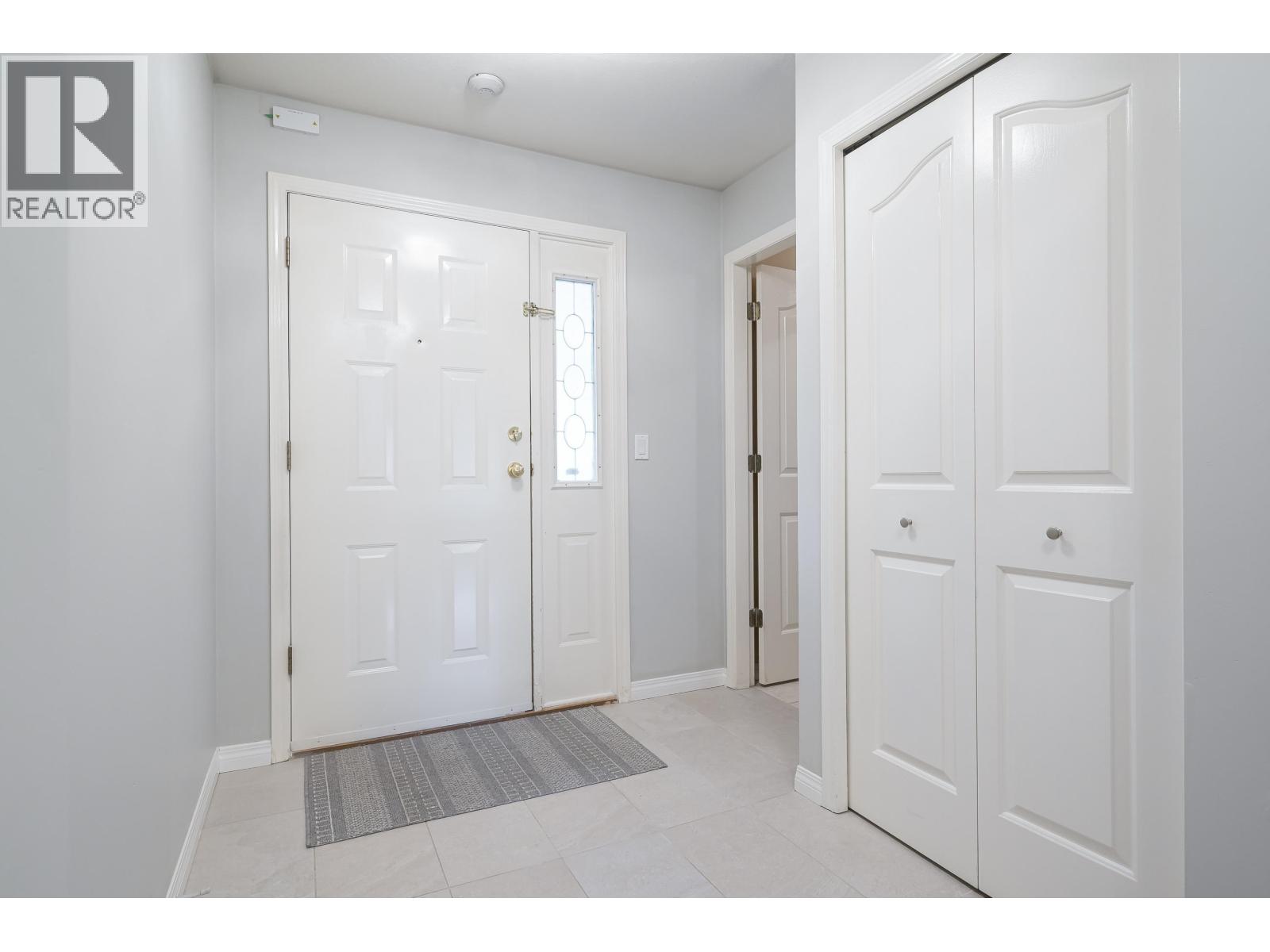 #307-4955 RIVER Road, Delta