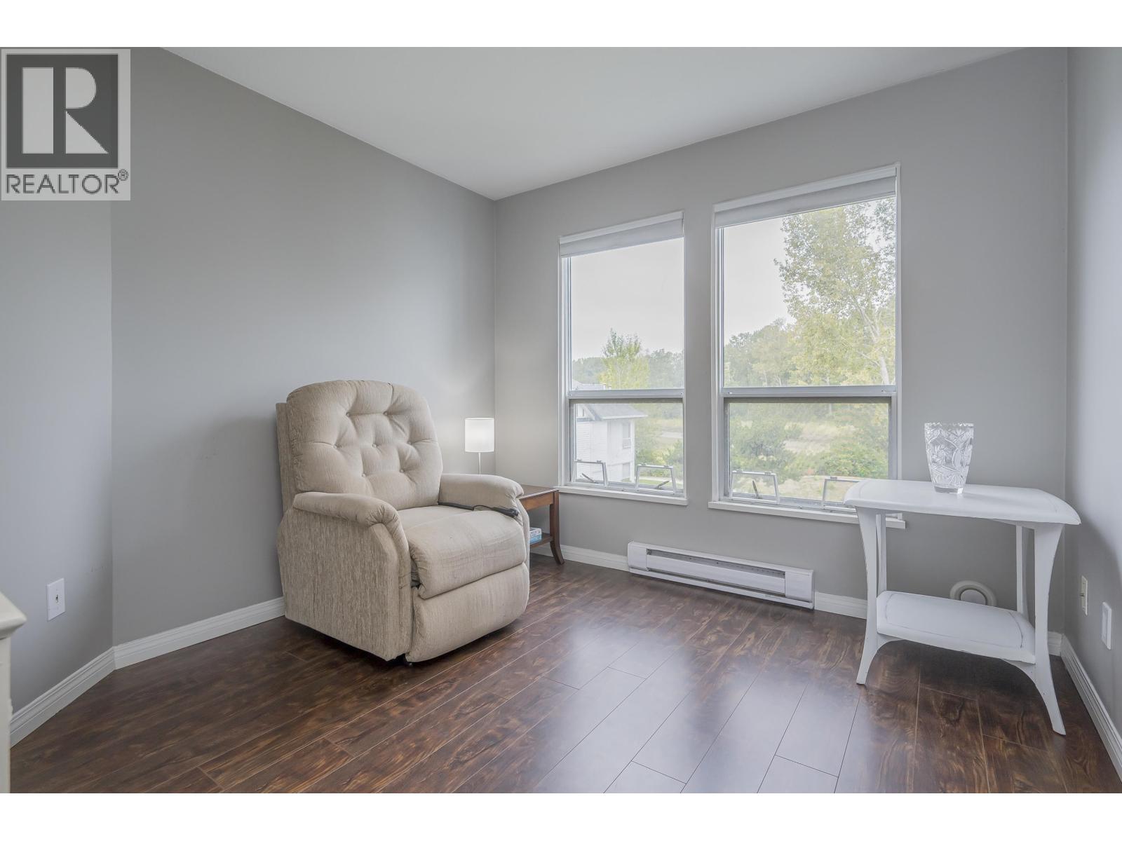 #307-4955 RIVER Road, Delta