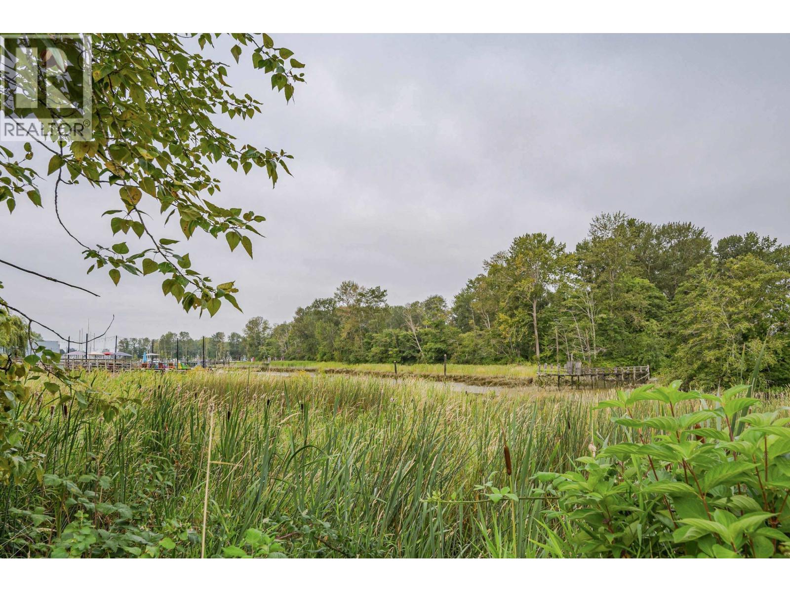 #307-4955 RIVER Road, Delta