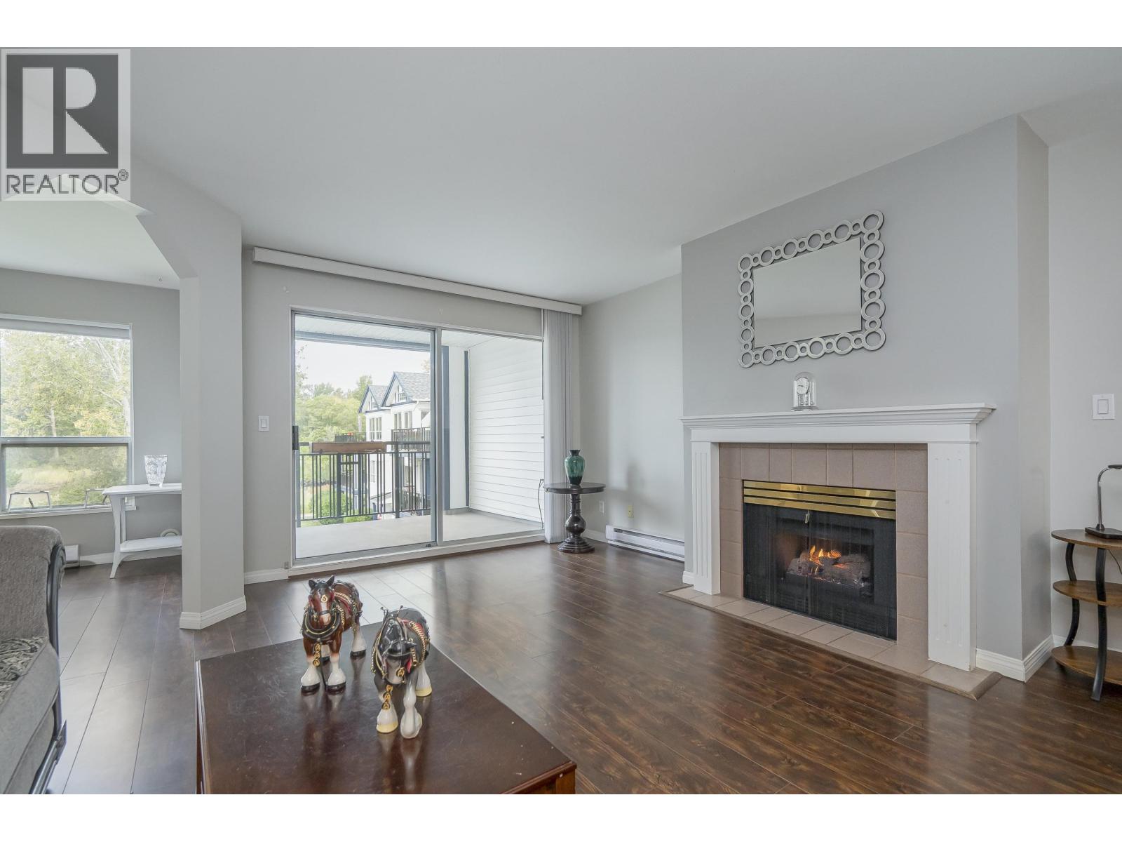 #307-4955 RIVER Road, Delta