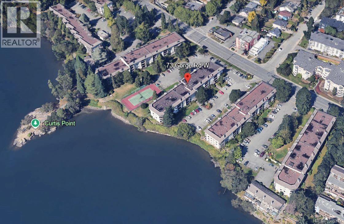 105 73 Gorge Road West, Saanich