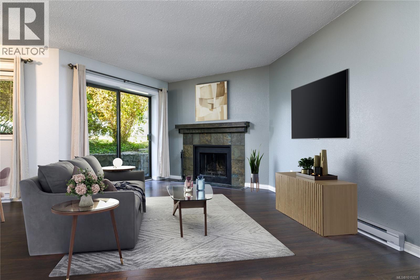 105 73 Gorge Road West, Saanich