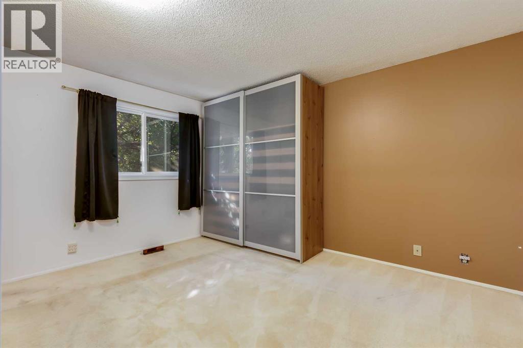 Single Family House Bungalow for Sale in  Pineland Place NE Pineridge Calgary 