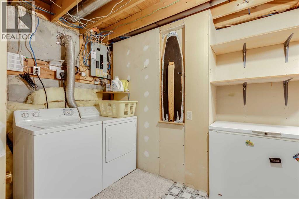 Single Family House Bungalow for Sale in  Pineland Place NE Pineridge Calgary 