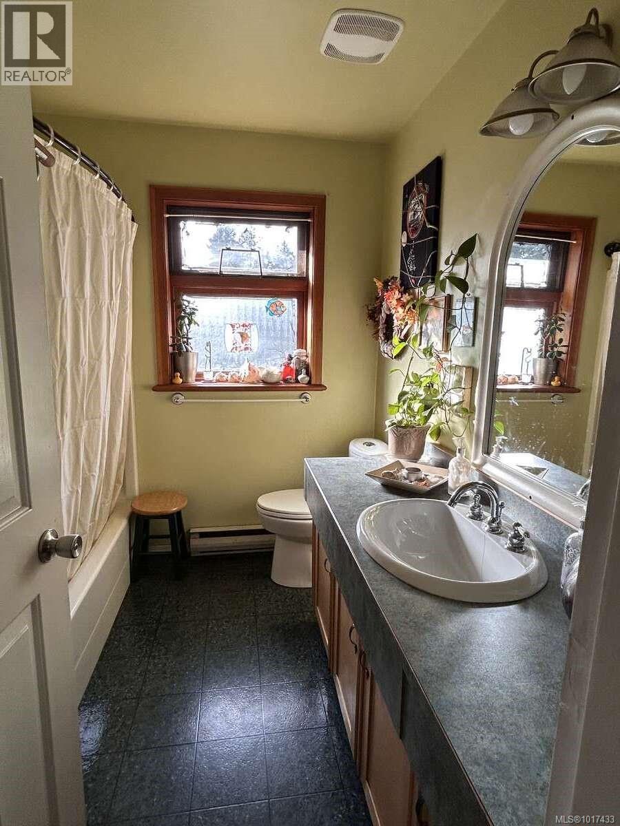 347 Pritchard Rd, Comox