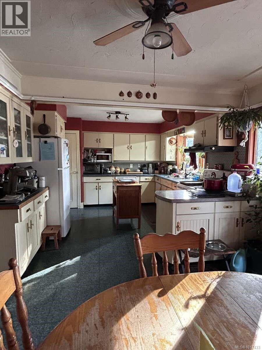 347 Pritchard Rd, Comox