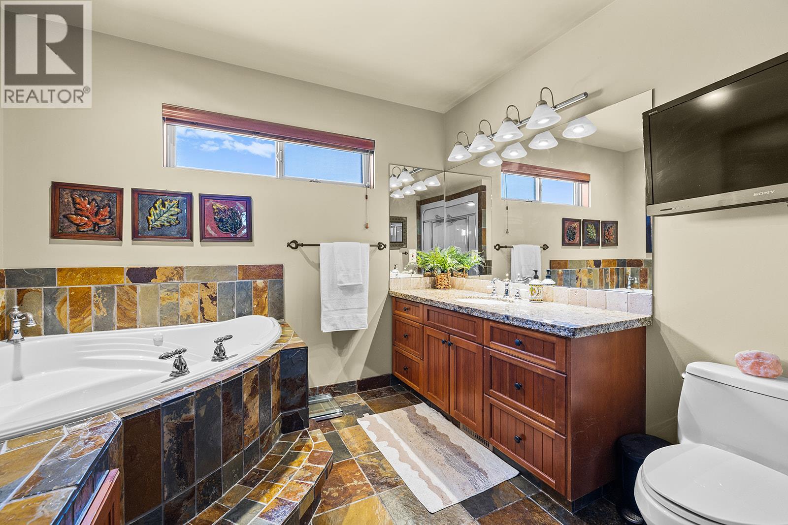  1682 Larkridge Court, Kelowna