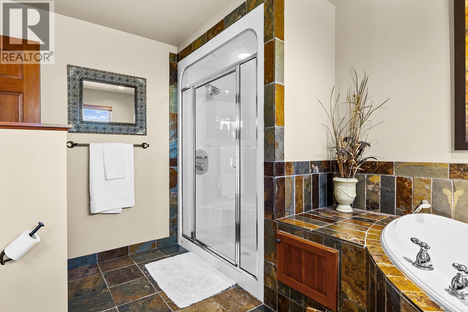  1682 Larkridge Court, Kelowna