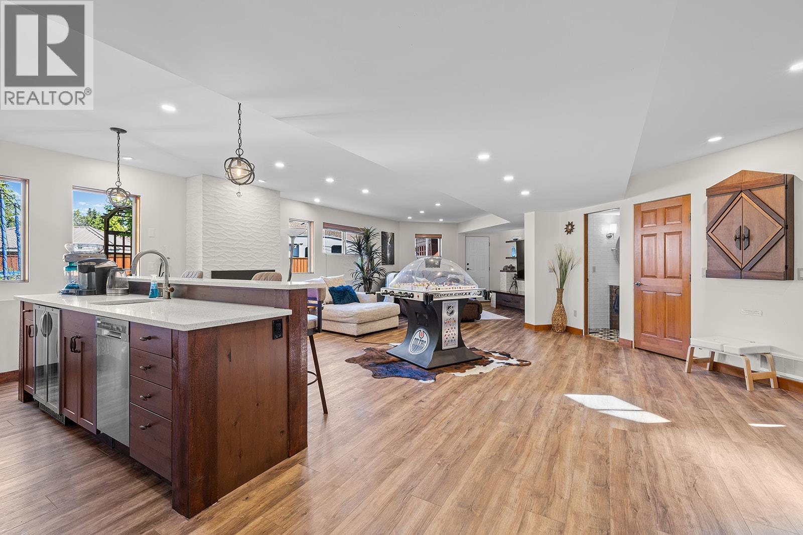  1682 Larkridge Court, Kelowna