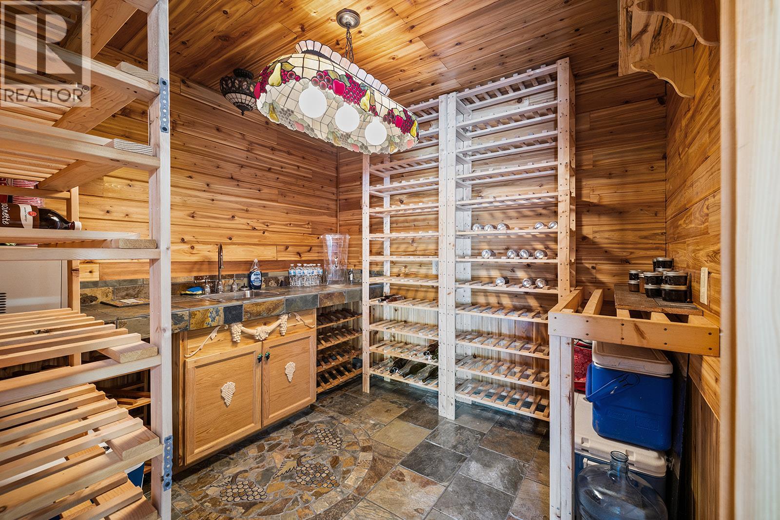  1682 Larkridge Court, Kelowna