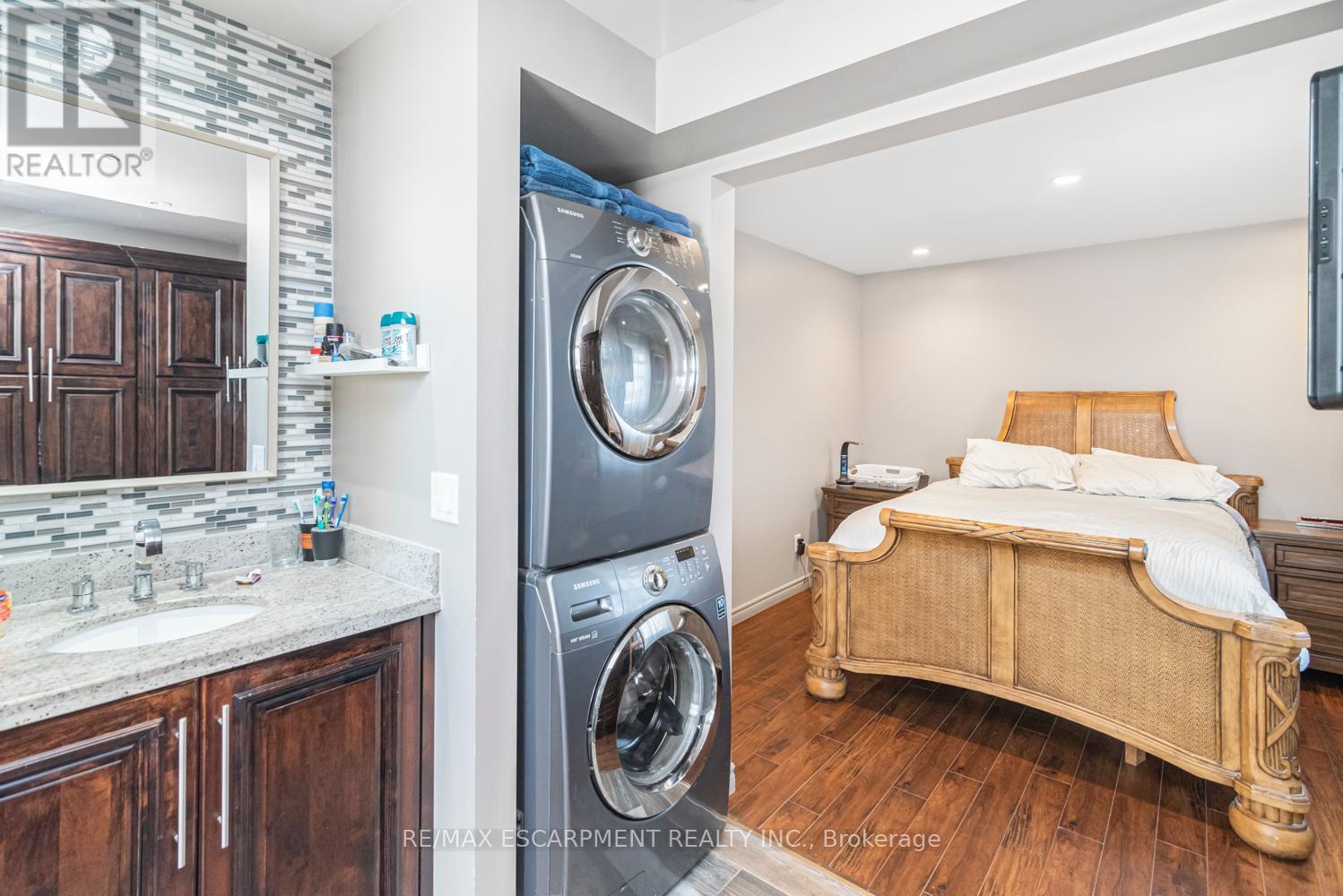 Single Family House for Sale in  KIMBERLY DRIVE Hamilton (Rosedale) 