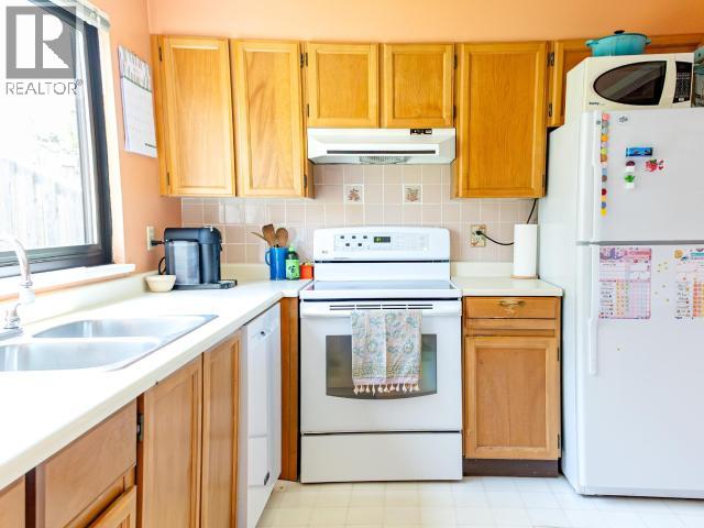 1-4651 HARVIE AVE, Powell River
