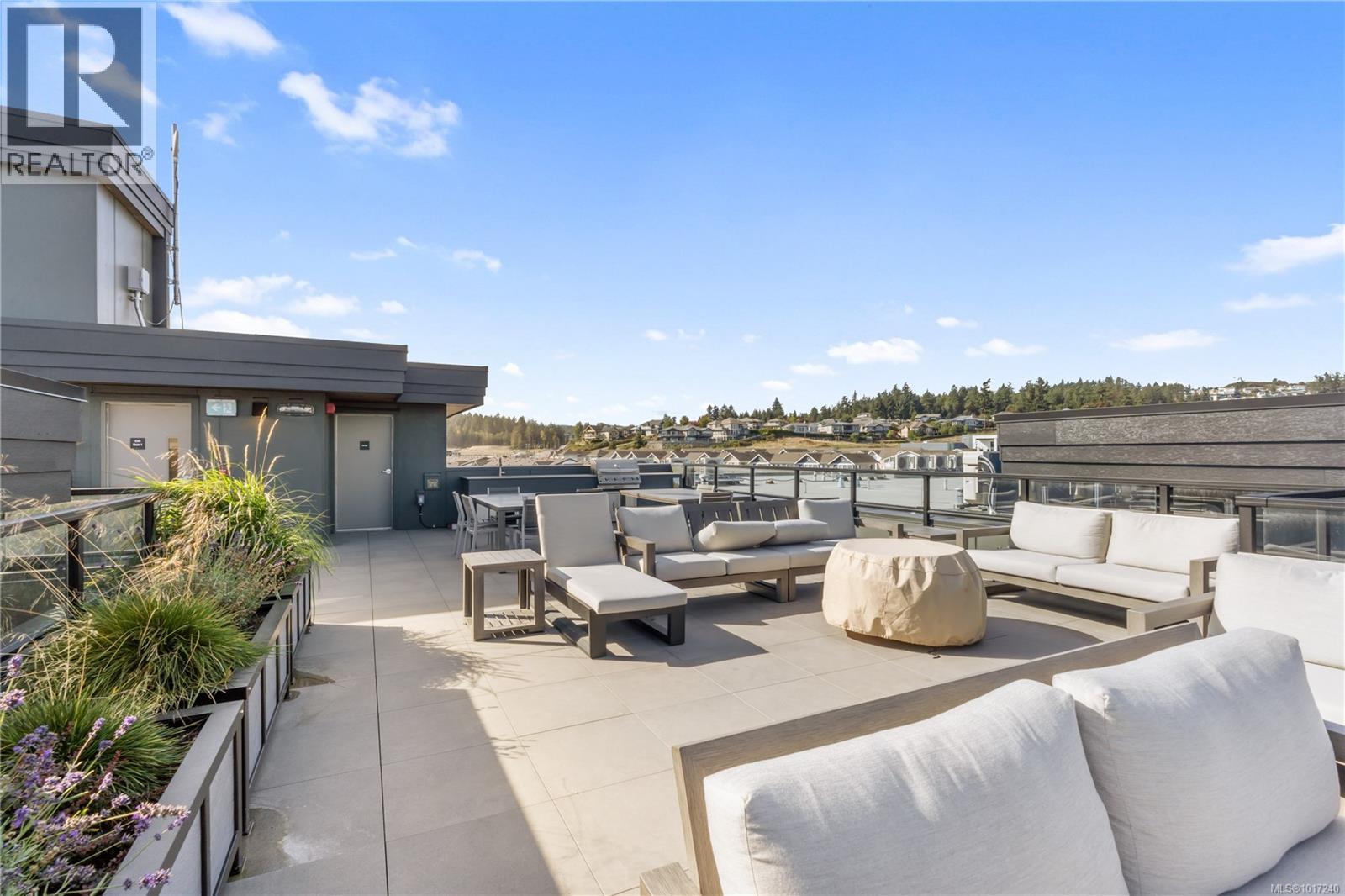 308 3564B Ryder Hesjedal Way, Colwood