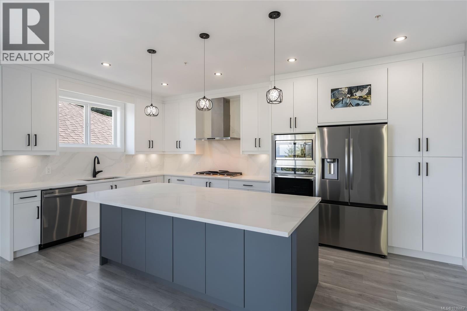 124 Hawk Point Rd, Nanaimo