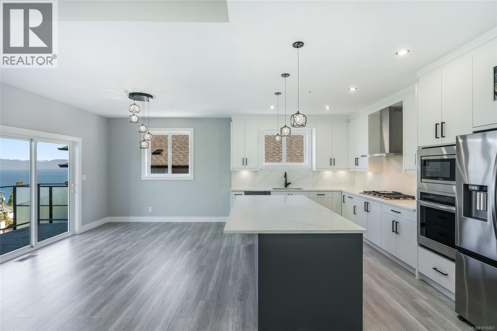 124 Hawk Point Rd, Nanaimo