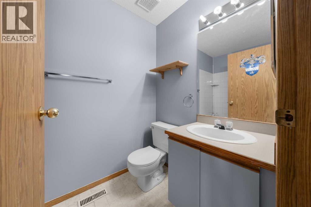 Single Family House for Sale in  Hidden Valley Drive NW Hidden Valley Calgary 